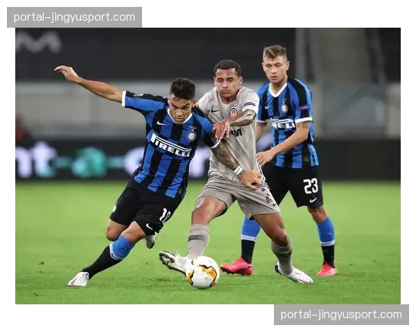 AC米兰主场2-0力克国际米兰,终结对手联赛15轮不败 AC米兰主场2-0力克国际米兰,终结对手联赛15轮不败